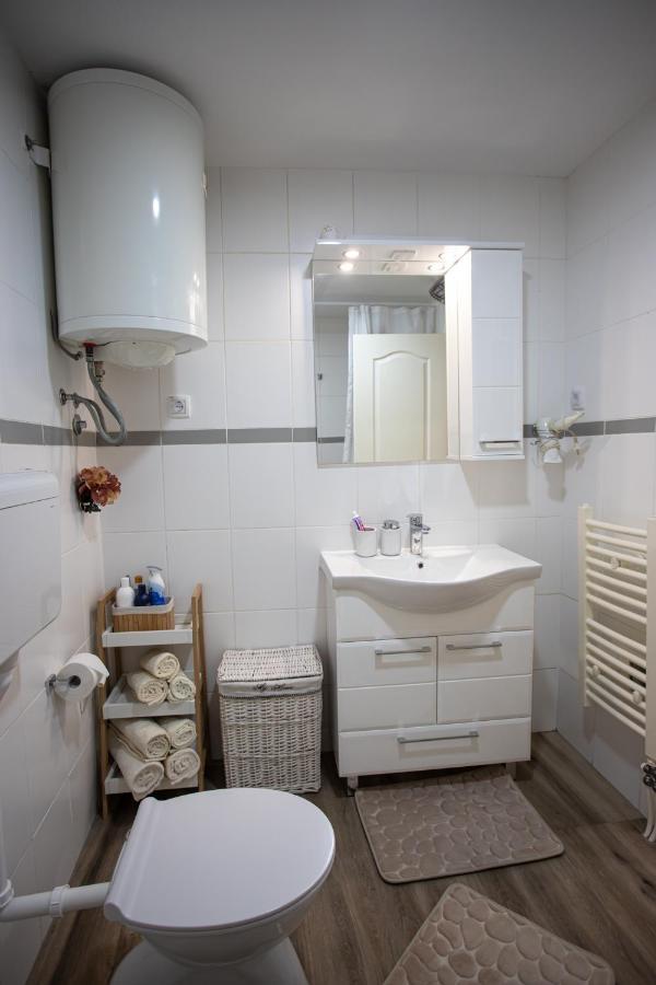 Apartman Elle Σόμπορ Εξωτερικό φωτογραφία