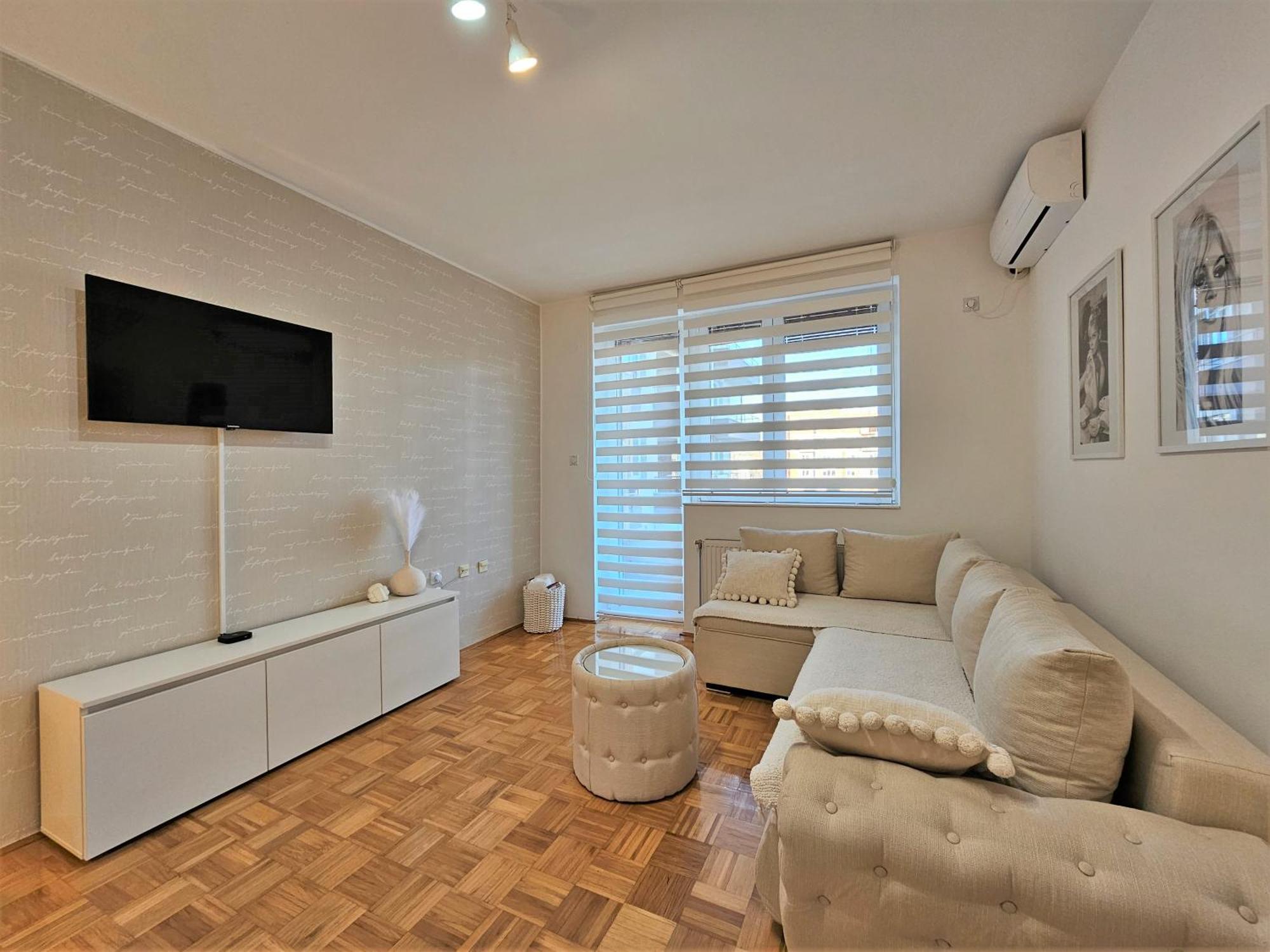 Apartman Elle Σόμπορ Εξωτερικό φωτογραφία